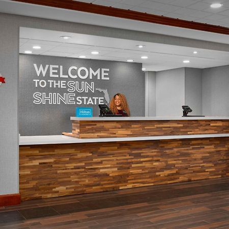 Hampton Inn & Suites At Lake Mary Colonial Townpark Exterior foto