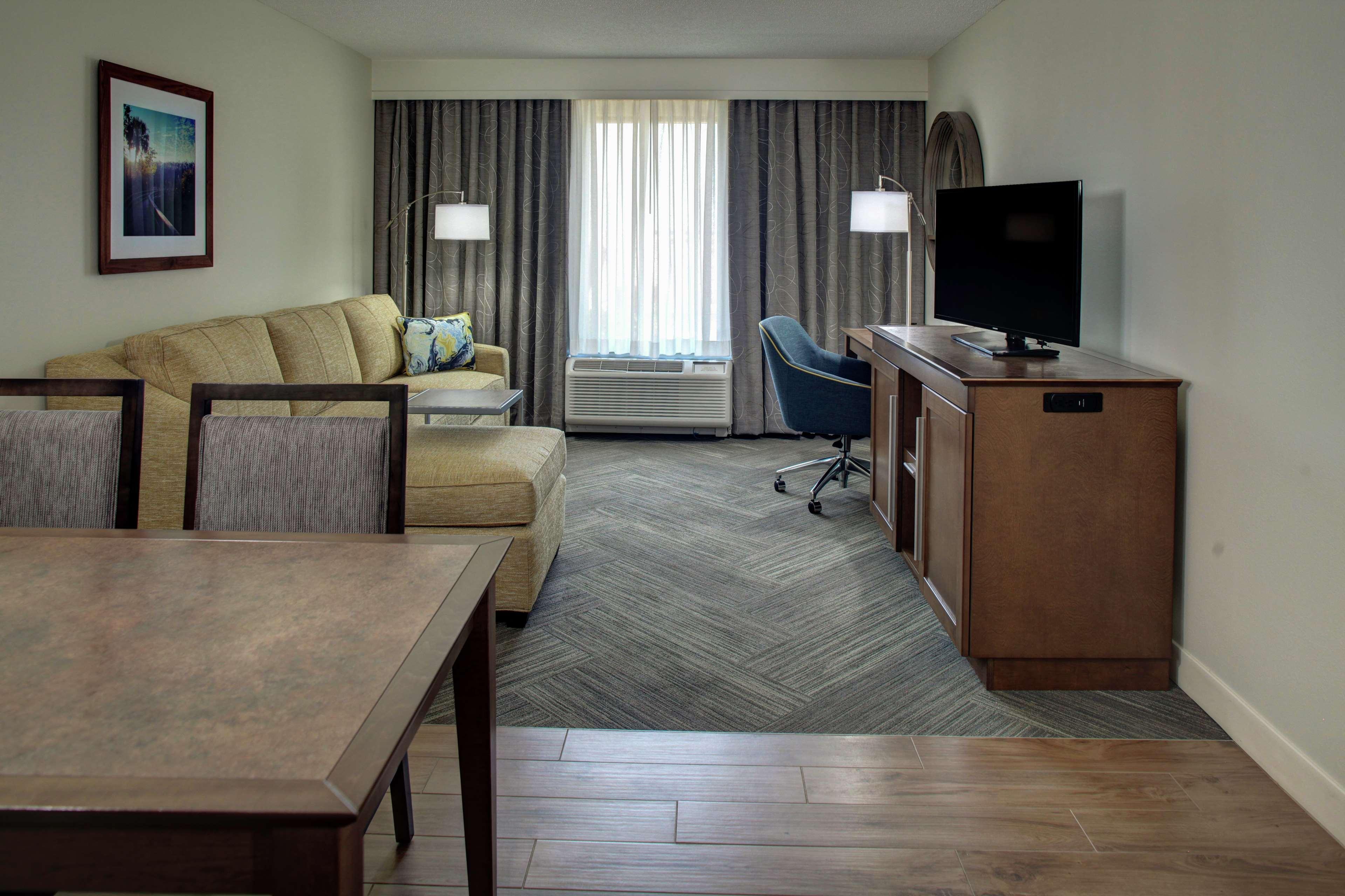 Hampton Inn & Suites At Lake Mary Colonial Townpark Exterior foto