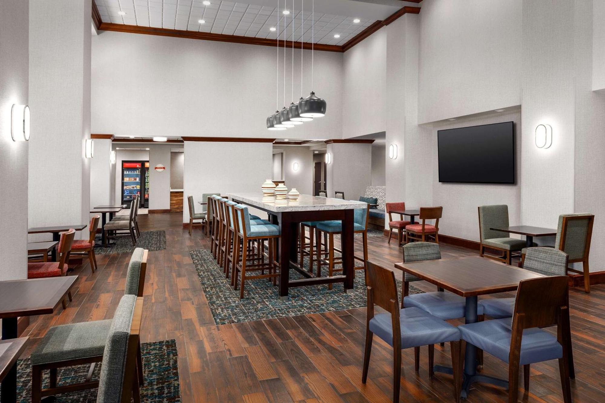 Hampton Inn & Suites At Lake Mary Colonial Townpark Exterior foto